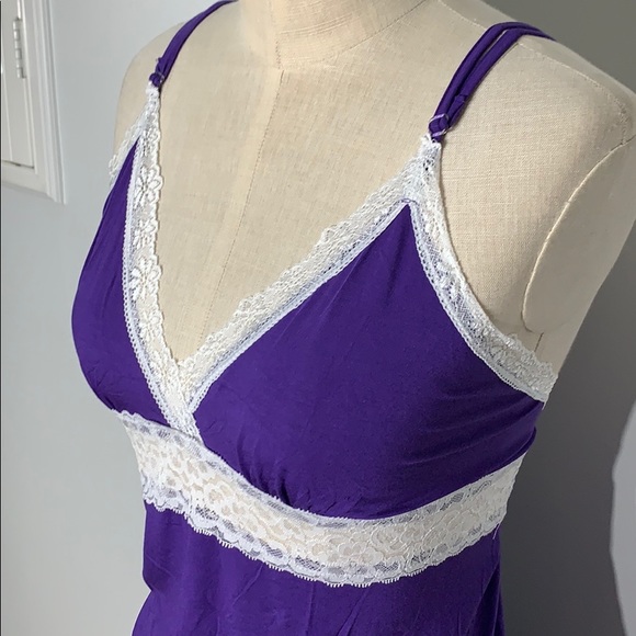 Purple and white lace nightgown - Picture 6 of 12